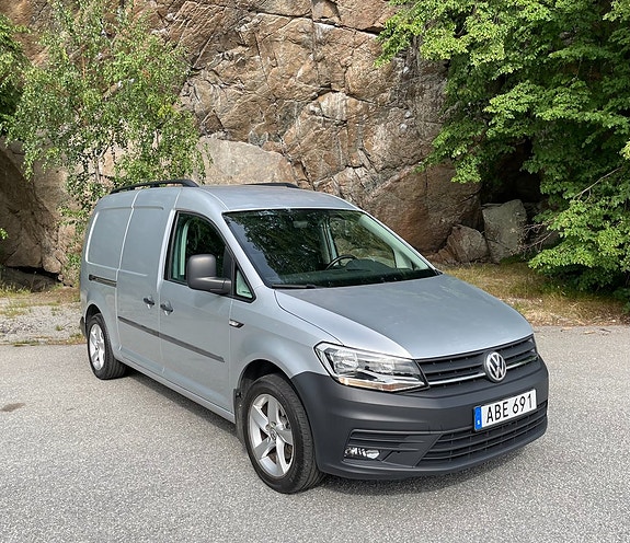 Volkswagen Caddy Maxi 2 of 5