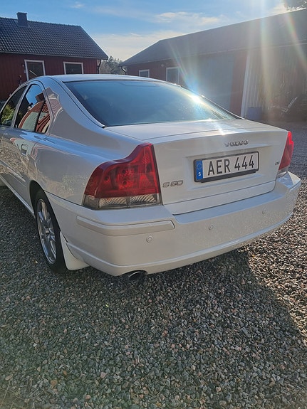Volvo S60 7 of 12