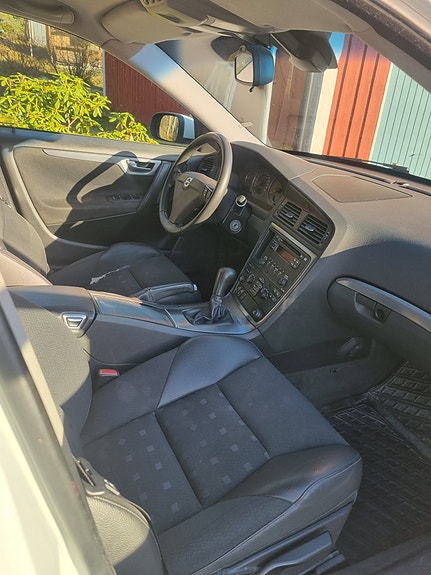 Volvo S60 9 of 12