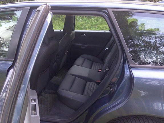 Volvo V50 4 of 11