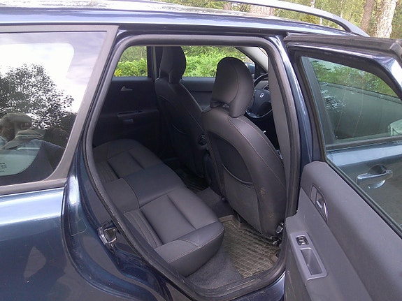 Volvo V50 8 of 11
