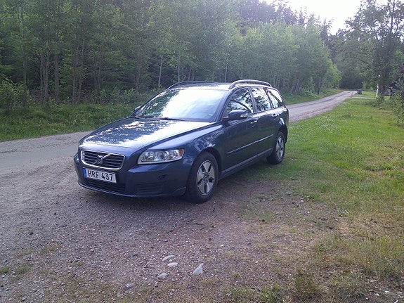 Volvo V50 3 of 11