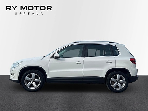 Volkswagen Tiguan 2 of 5