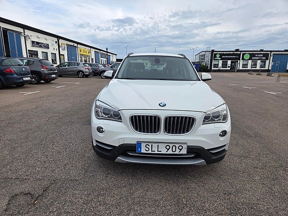 BMW X1 3 of 10