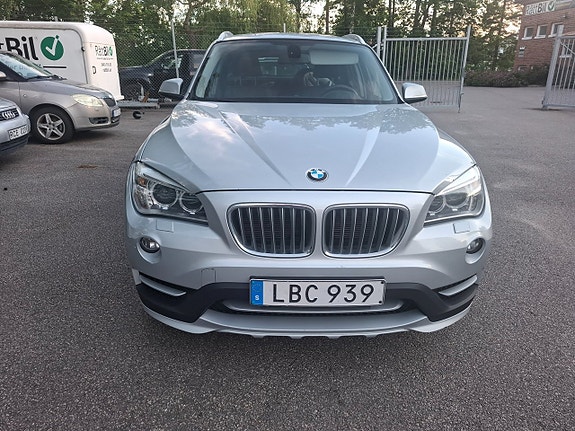 BMW X1 3 of 5