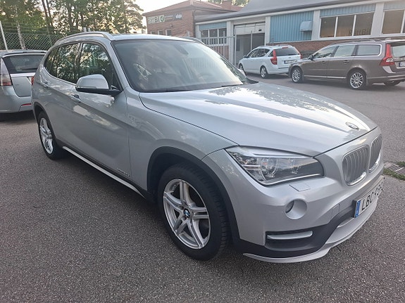 BMW X1 4 of 5