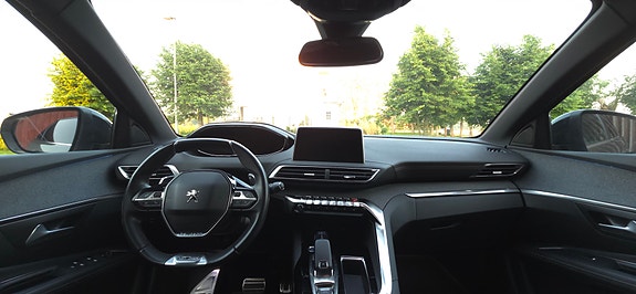 Peugeot 3008 4 of 5