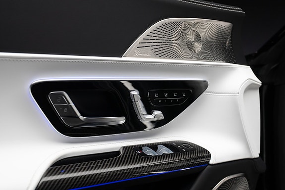 Mercedes-Benz SL63 18 of 30