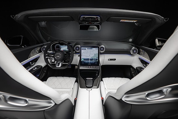 Mercedes-Benz SL63 15 of 30
