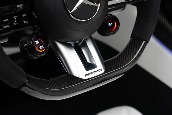 Mercedes-Benz SL63 14 of 30