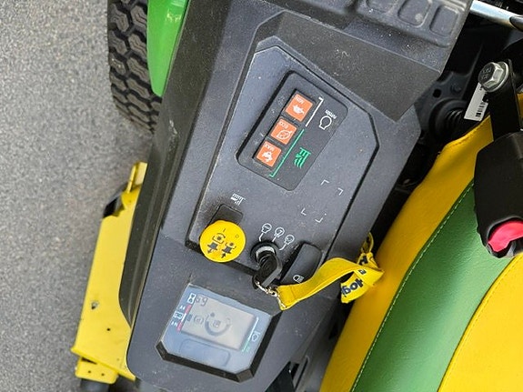 John Deere Z545R zero turn åkgräsklippare gräsklippare 5 of 10