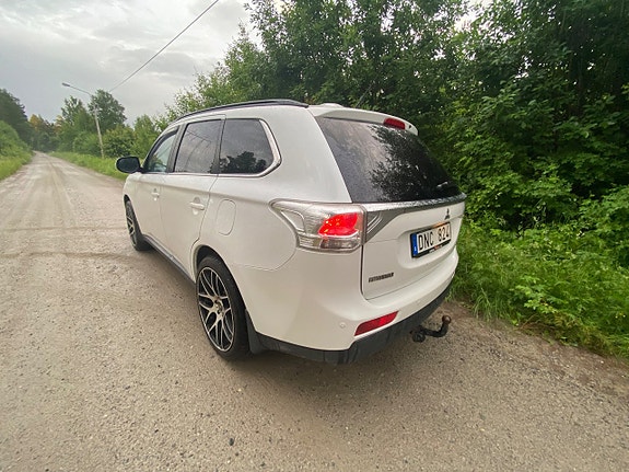 Mitsubishi Outlander 4 of 5