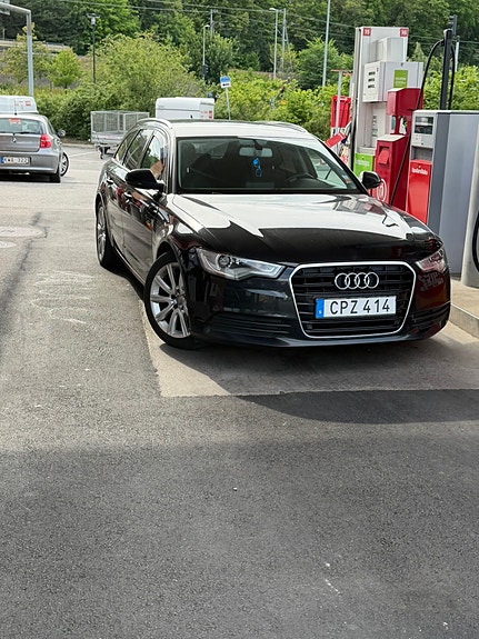 Audi A6 2 of 9
