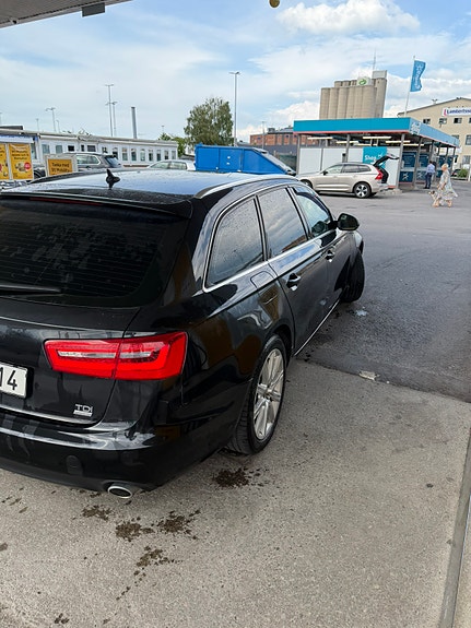 Audi A6 4 of 9