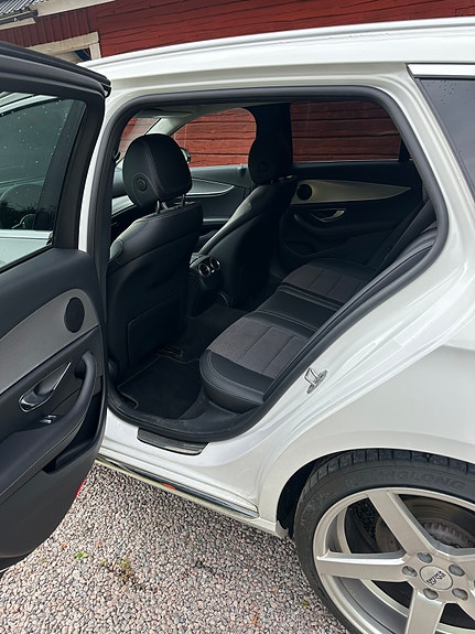 Mercedes-Benz E200 7 of 7