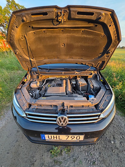 Volkswagen Touran 5 of 5