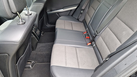 Mercedes-Benz GLK220 17 of 20