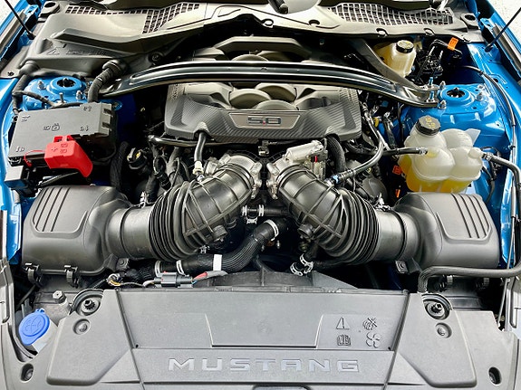 Ford Mustang 11 of 12