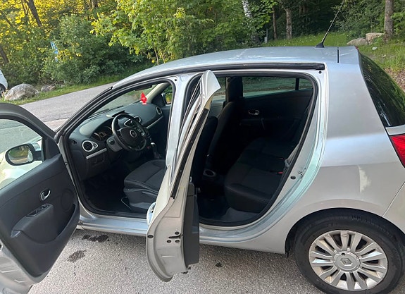 Renault Clio 7 of 10
