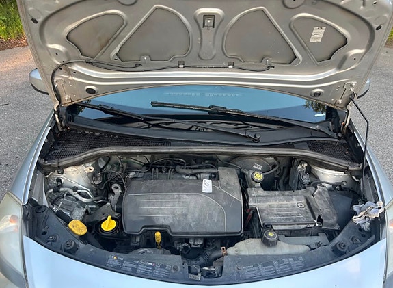 Renault Clio 9 of 10