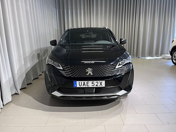 Peugeot 3008 2 of 5