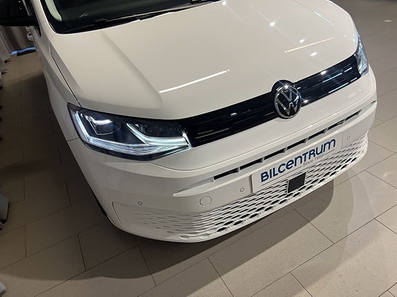 Volkswagen Caddy Maxi 3 of 5