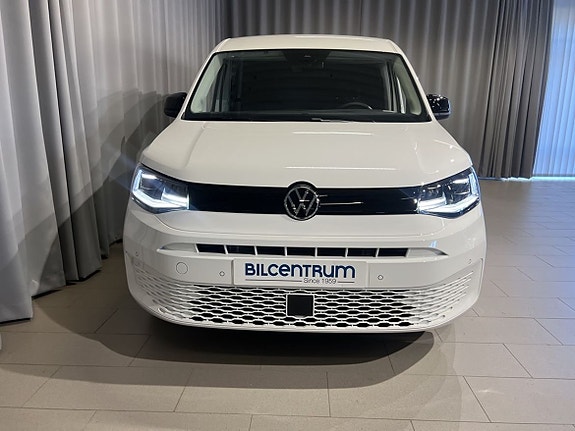 Volkswagen Caddy Maxi 2 of 5