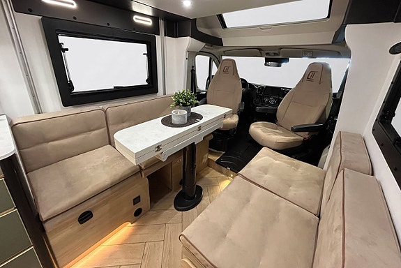 CHALLENGER X150 OPEN EDITION # AUTOMAT # ADAPTIV FARTHÅLLARE # 599cm lång # DIESELVÄRMARE - STOR SITTGRUPP 6 of 30