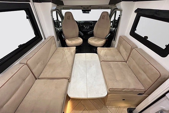 CHALLENGER X150 OPEN EDITION # AUTOMAT # ADAPTIV FARTHÅLLARE # 599cm lång # DIESELVÄRMARE - STOR SITTGRUPP 13 of 30