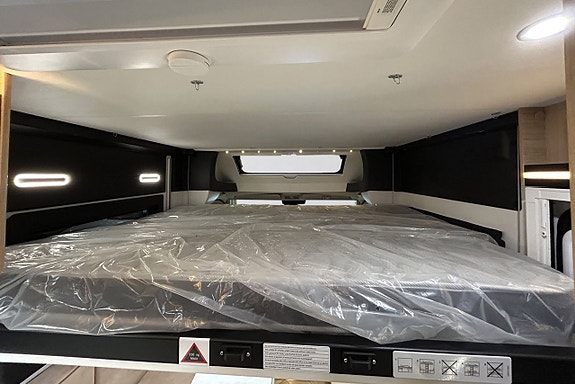 CHALLENGER X150 OPEN EDITION # AUTOMAT # ADAPTIV FARTHÅLLARE # 599cm lång # DIESELVÄRMARE - STOR SITTGRUPP 15 of 30
