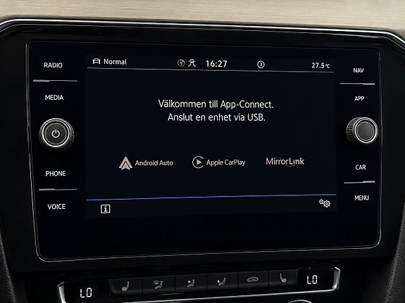 Volkswagen Passat 14 of 22