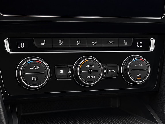 Volkswagen Passat 17 of 22
