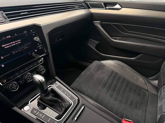 Volkswagen Passat 18 of 22