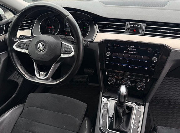 Volkswagen Passat 8 of 22