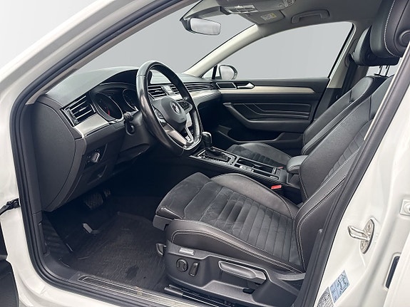 Volkswagen Passat 12 of 22