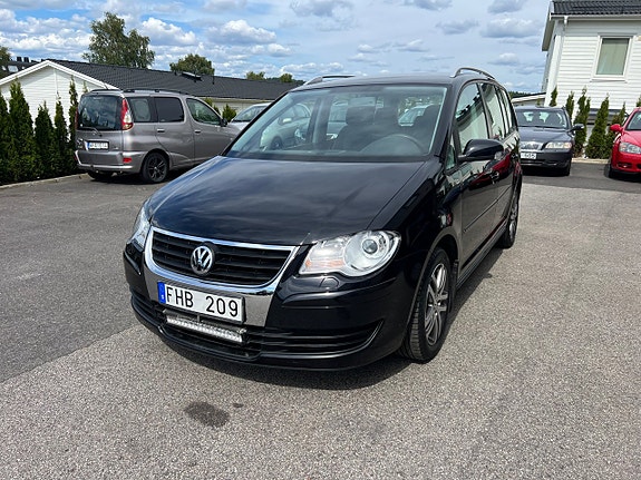 Volkswagen Touran 4 of 20