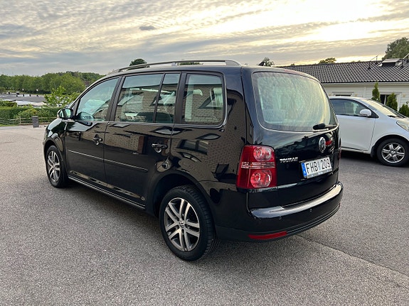 Volkswagen Touran 7 of 20