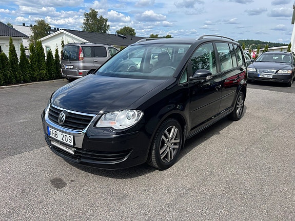 Volkswagen Touran 5 of 20