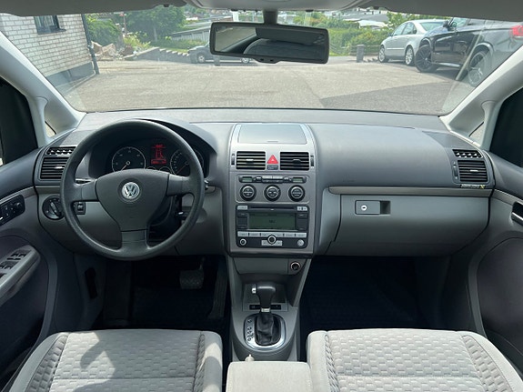 Volkswagen Touran 18 of 20