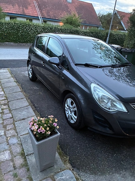 Opel Corsa 2 of 5