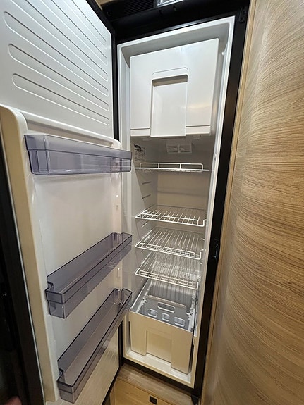 CHALLENGER X250 OPEN EDITION # AUTOMAT # ADAPTIV FARTHÅLLARE # 636cm lång # DIESELVÄRMARE - STOR SITTGRUPP 22 of 30