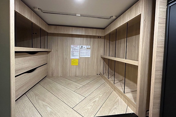 CHALLENGER X250 OPEN EDITION # AUTOMAT # ADAPTIV FARTHÅLLARE # 636cm lång # DIESELVÄRMARE - STOR SITTGRUPP 29 of 30