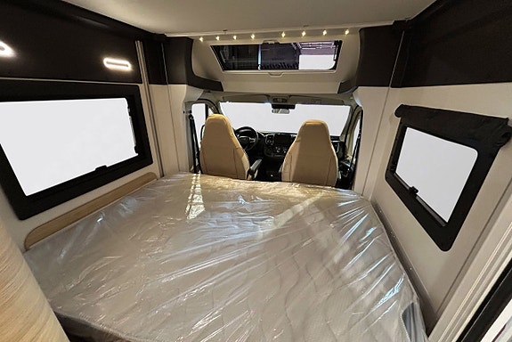 CHALLENGER X250 OPEN EDITION # AUTOMAT # ADAPTIV FARTHÅLLARE # 636cm lång # DIESELVÄRMARE - STOR SITTGRUPP 16 of 30