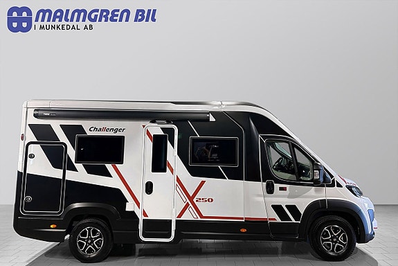 CHALLENGER X250 OPEN EDITION # AUTOMAT # ADAPTIV FARTHÅLLARE # 636cm lång # DIESELVÄRMARE - STOR SITTGRUPP 2 of 30