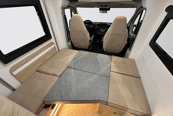 CHALLENGER X250 OPEN EDITION # AUTOMAT # ADAPTIV FARTHÅLLARE # 636cm lång # DIESELVÄRMARE - STOR SITTGRUPP 13 of 30
