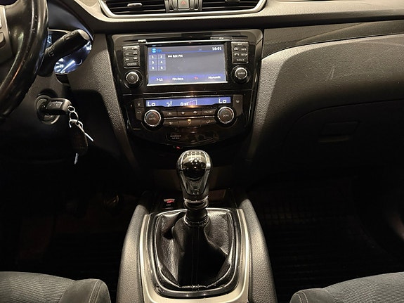 Nissan X-Trail 11 of 17