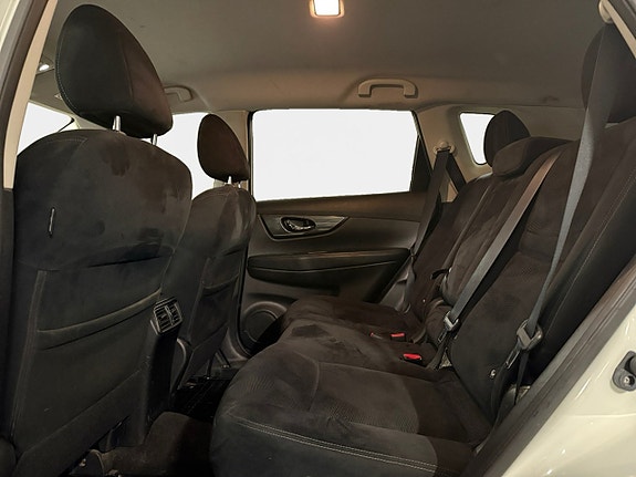 Nissan X-Trail 14 of 17