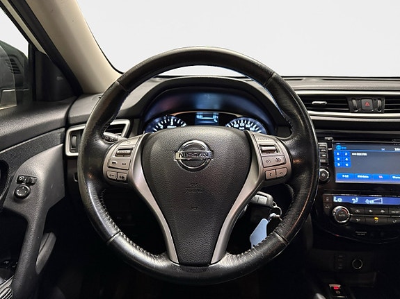 Nissan X-Trail 12 of 17