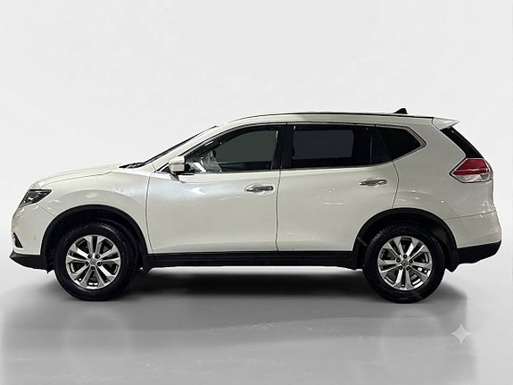 Nissan X-Trail 2 of 17