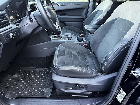 Volkswagen Amarok 3 of 3